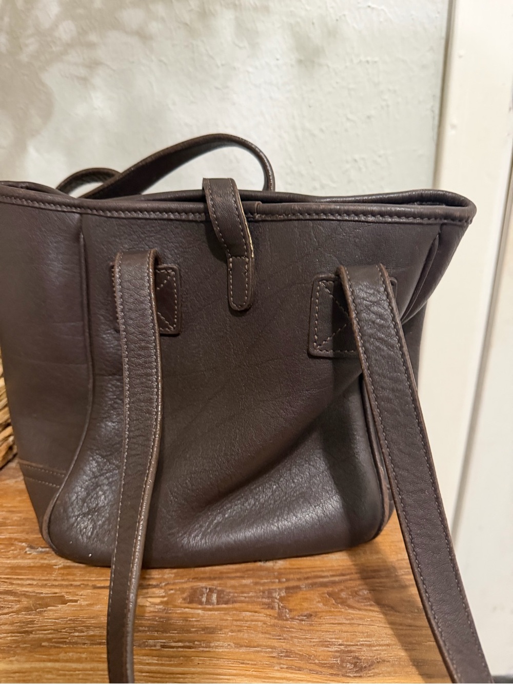 Vintage Dooney & Bourke Dark Brown Leather Shoulder Bag with Gold Hardware - Picture 3 of 7
